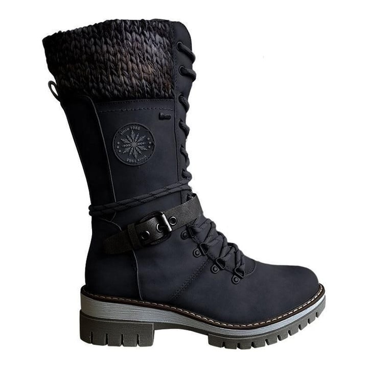 Gestrickte Damenstiefel Mit Spitzenschnalle