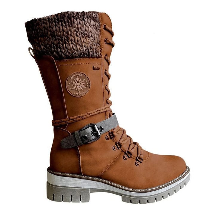 Gestrickte Damenstiefel Mit Spitzenschnalle