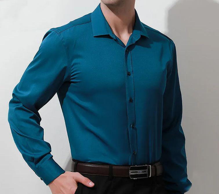 Bügelfreies Anti-Knitter-Shirt Aus Stretchmaterial