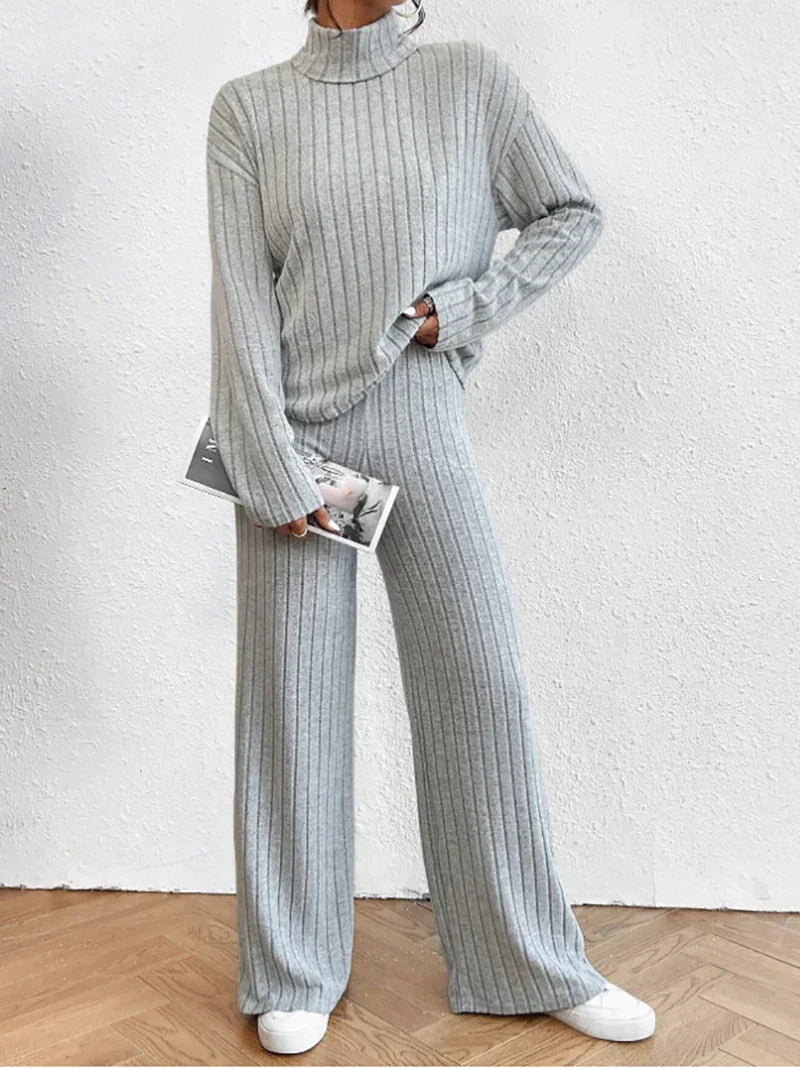 Set Dayana - Rollkragenpullover und Strickhosen