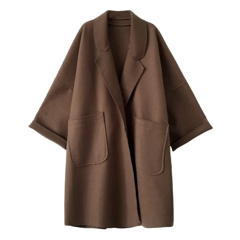 Stilvoller Trenchcoat in Übergröße