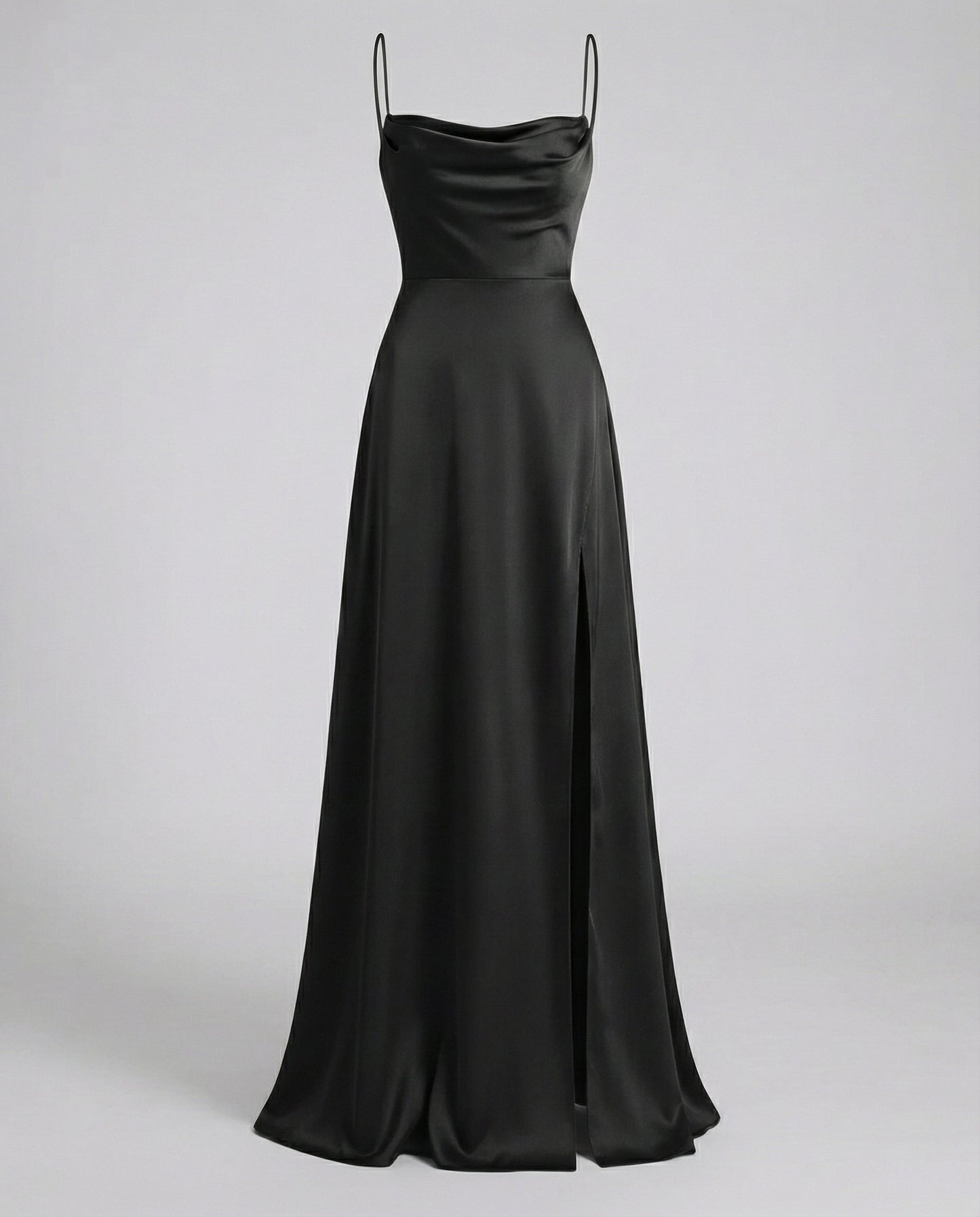 Lea | Langes Seidenkleid Mit Drapiertem Ausschnitt Und Elegantem Beinschlitz.