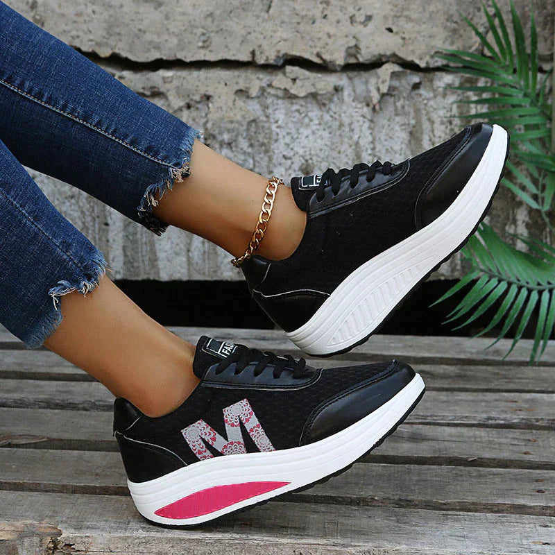 Elysia - ChicLift Keilschuhe mit Schnürsenkeln