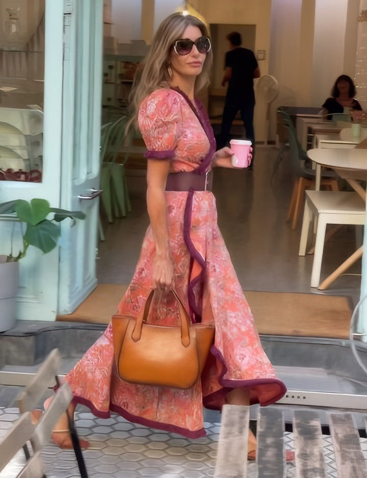 Amalia | Langes Kleid Mit Kurzen Puffärmeln Und Asymmetrischem Rock
