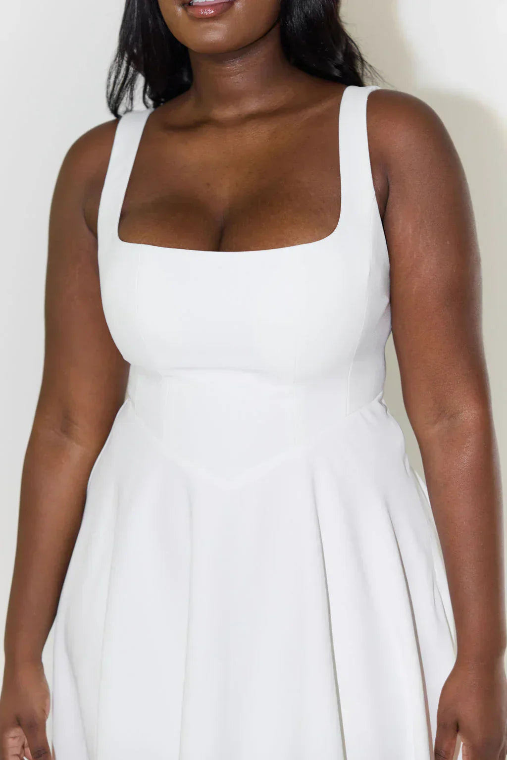 Celestine | Midi Kleid Mit Hoher Taille Und Quadrat Ausschnitt