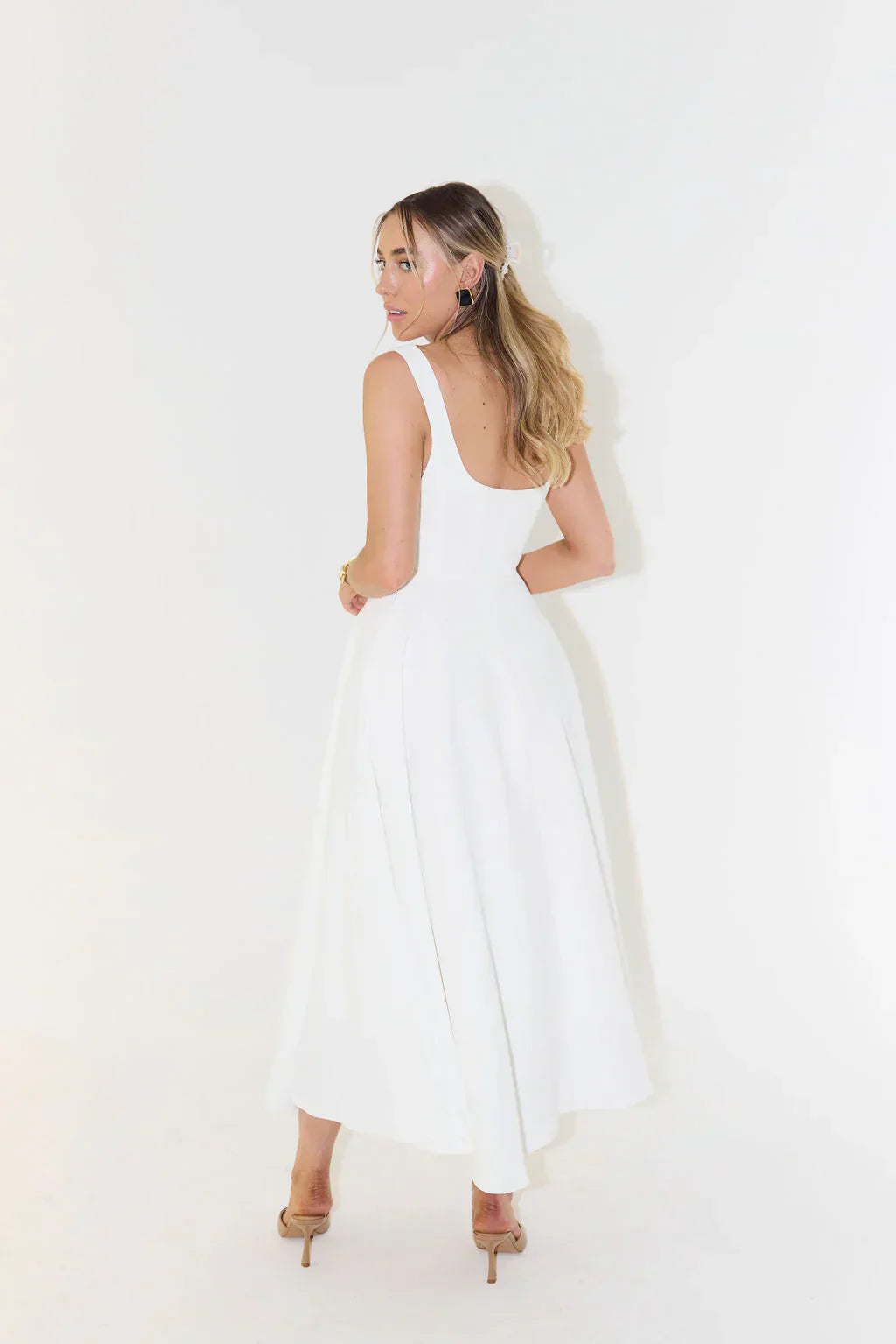 Celestine | Midi Kleid Mit Hoher Taille Und Quadrat Ausschnitt